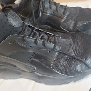 Nike Air huarache  black size 15